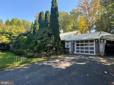 Oak, STATE COLLEGE, PA 16803