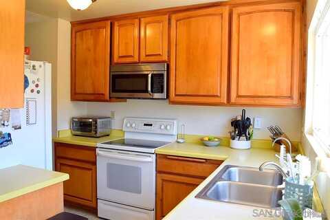Amso, POWAY, CA 92064