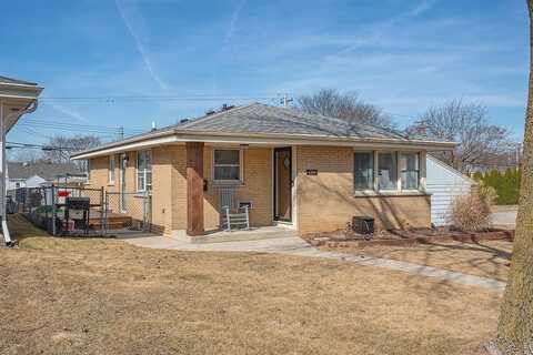 101St, MILWAUKEE, WI 53214