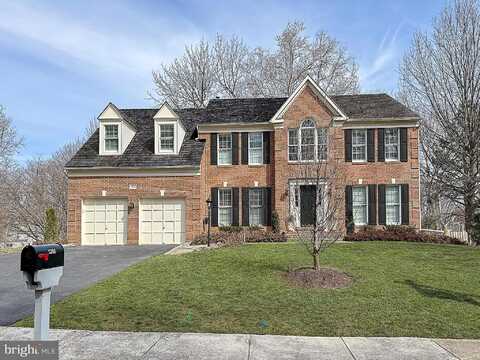 Hawling, LEESBURG, VA 20175