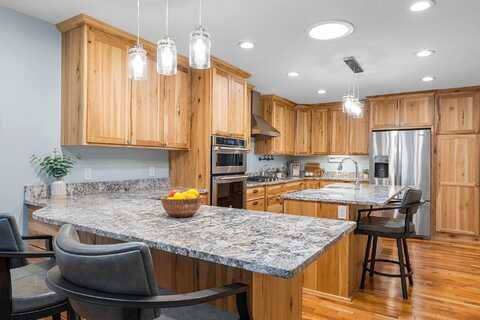 Tyler, MINNEAPOLIS, MN 55434