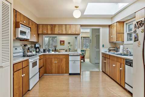Roca, ASHLAND, OR 97520