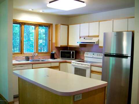 Greenwich, BUSHKILL, PA 18324