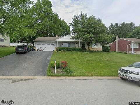 Susan, DALLASTOWN, PA 17313