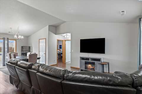 Arbutus, PASCO, WA 99301