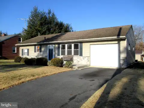 Stouffer, CHAMBERSBURG, PA 17201