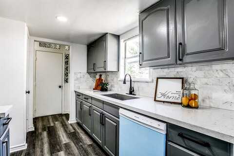 Bishop, LAKE DALLAS, TX 75065