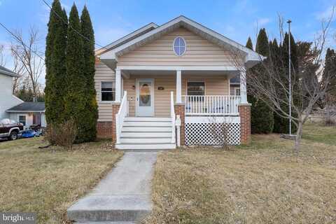 Queen, LITTLESTOWN, PA 17340