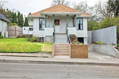 12Th, THE DALLES, OR 97058