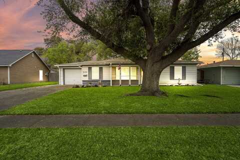 21St, TEXAS CITY, TX 77590