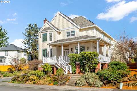 Ponderosa, WEST LINN, OR 97068