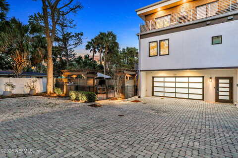 Ahern, ATLANTIC BEACH, FL 32233