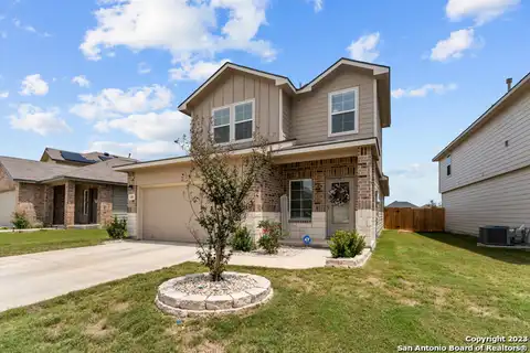 Middle Green, FLORESVILLE, TX 78114
