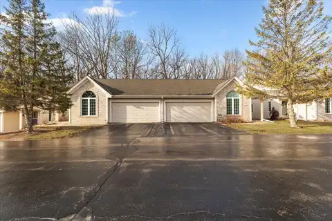Quietwood, WEST BEND, WI 53090
