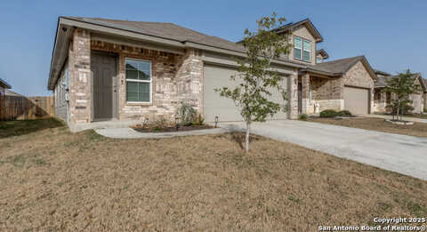Middle Green, FLORESVILLE, TX 78114