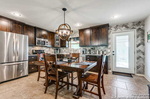 Longhorn, FLORESVILLE, TX 78114