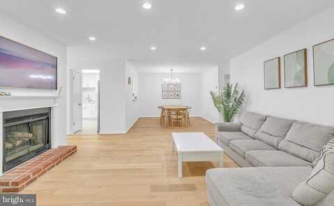 Oakton Terrace, OAKTON, VA 22124