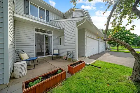 Roundhouse, SHAKOPEE, MN 55379