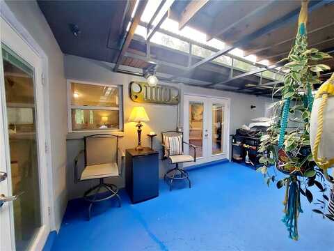 Grainary, TAMPA, FL 33624
