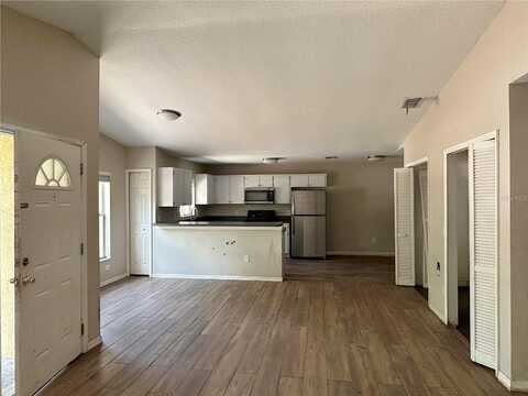 11Th, TAMPA, FL 33612