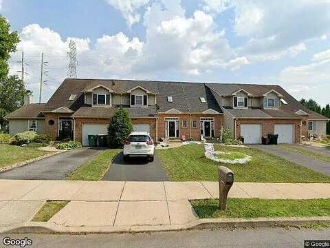 Stephanie, EASTON, PA 18045