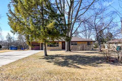 Lynwood, MENOMONEE FALLS, WI 53051