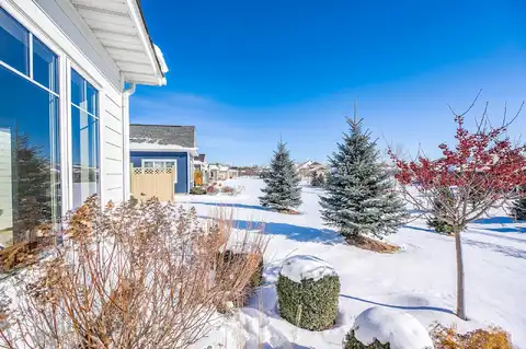 Upper 9Th, LAKE ELMO, MN 55042