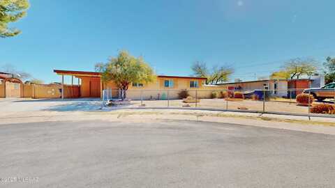 Bobbi, TUCSON, AZ 85756