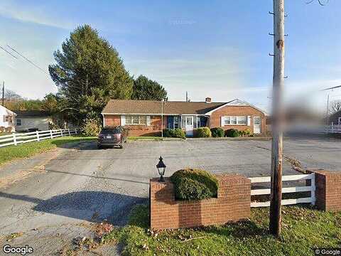 Maple, LEBANON, PA 17046