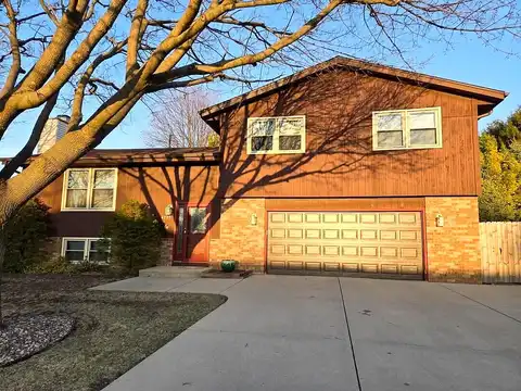 Ruby, CALEDONIA, WI 53402