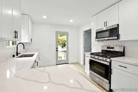 Sicard, SAN DIEGO, CA 92113