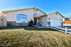 Lacey, SELAH, WA 98942