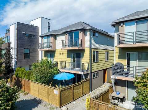 61St, SEATTLE, WA 98116