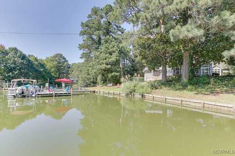 Queens Creek, HALLIEFORD, VA 23068