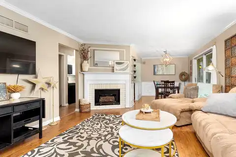 Nassau, BROOKFIELD, WI 53045