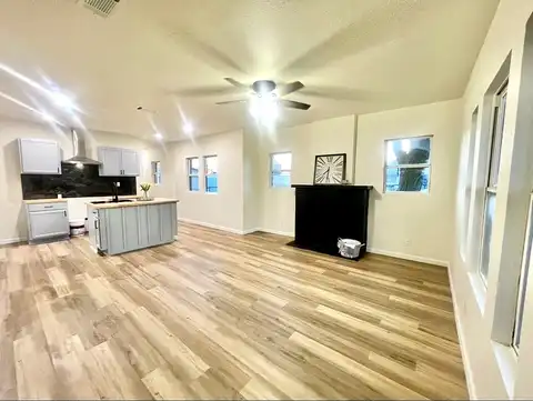 Avenue H, FORT WORTH, TX 76105