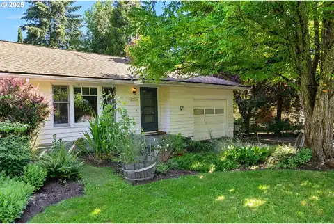 Dillow, WEST LINN, OR 97068
