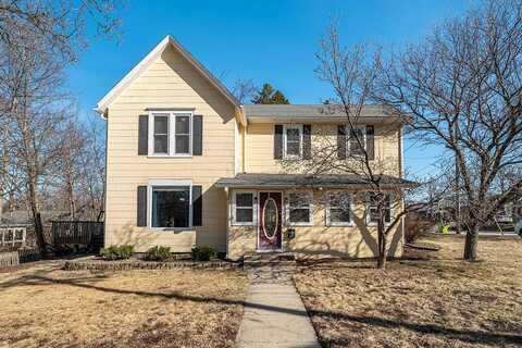 Lawn, HARTLAND, WI 53029