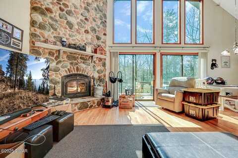 Beartown, CANADENSIS, PA 18325