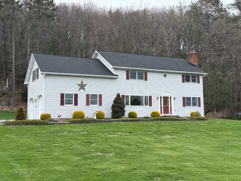 Emily, KUNKLETOWN, PA 18058