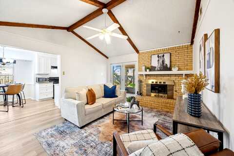 Knoxville, BEDFORD, TX 76022