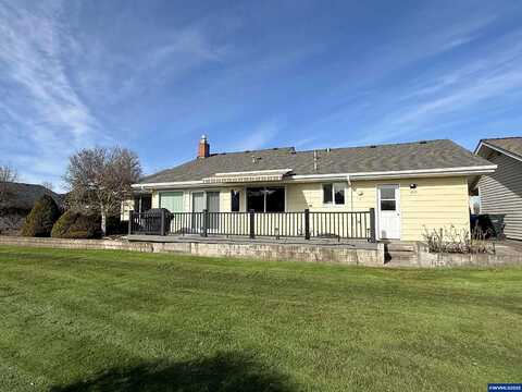 Nut Tree, SALEM, OR 97304