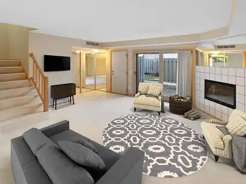 Clear View, MINNETONKA, MN 55345