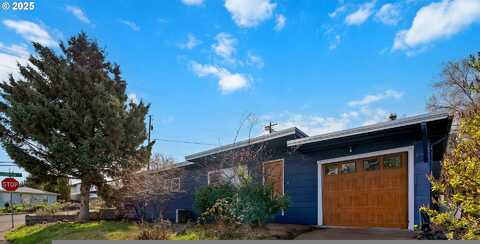 14Th, THE DALLES, OR 97058