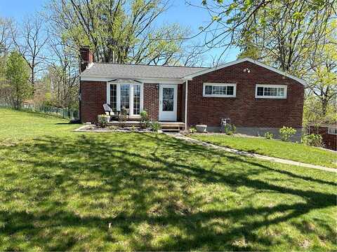 Joyce, CANONSBURG, PA 15317