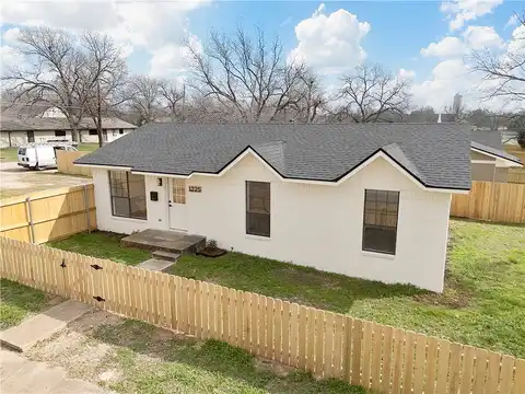 6Th, WACO, TX 76707