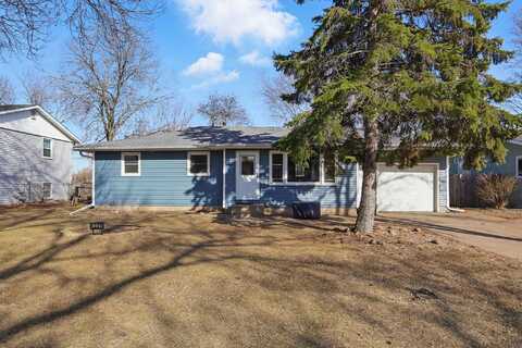 Lyn, HASTINGS, MN 55033