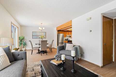 Hummingbird, MINNEAPOLIS, MN 55433