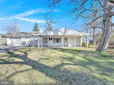 Kathleen, LEBANON, PA 17046