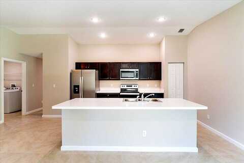 Streamlet, PORT SAINT LUCIE, FL 34983